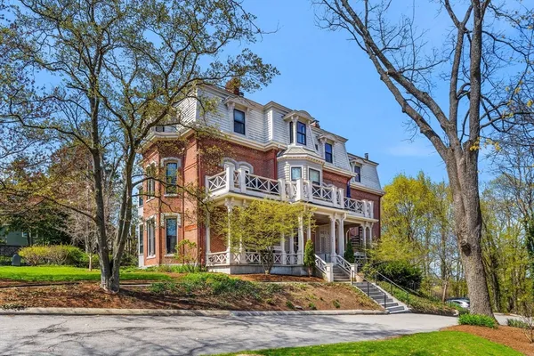 $849,900 | 101 Summit Avenue, Unit E, Brookline, MA 02446