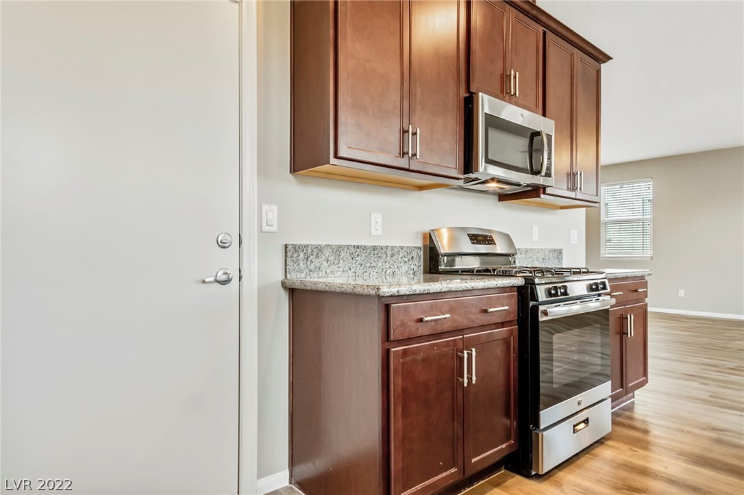 5710 Colbert Street North Las Vegas, NV 89081 - Photo 9 of 34