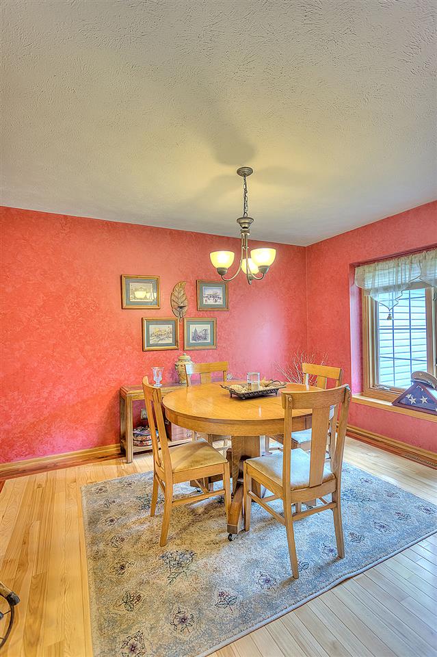 12437 North Gate Road Roscoe, IL 61073 - Photo 1 of 11 Gallery Image 1