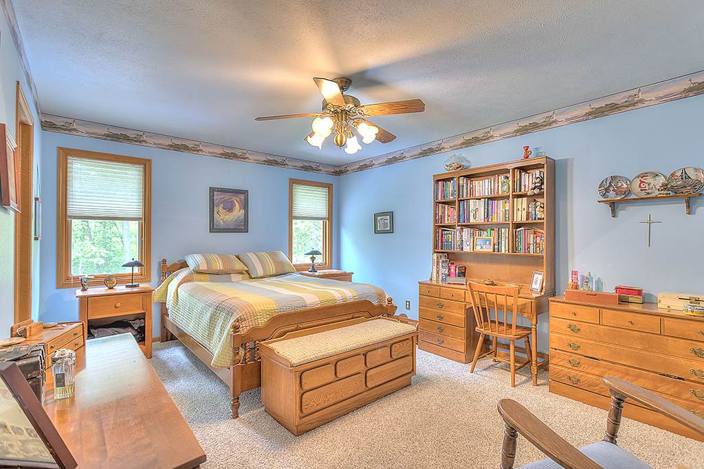 12437 North Gate Road Roscoe, IL 61073 - Photo 4 of 11 Gallery Image 4