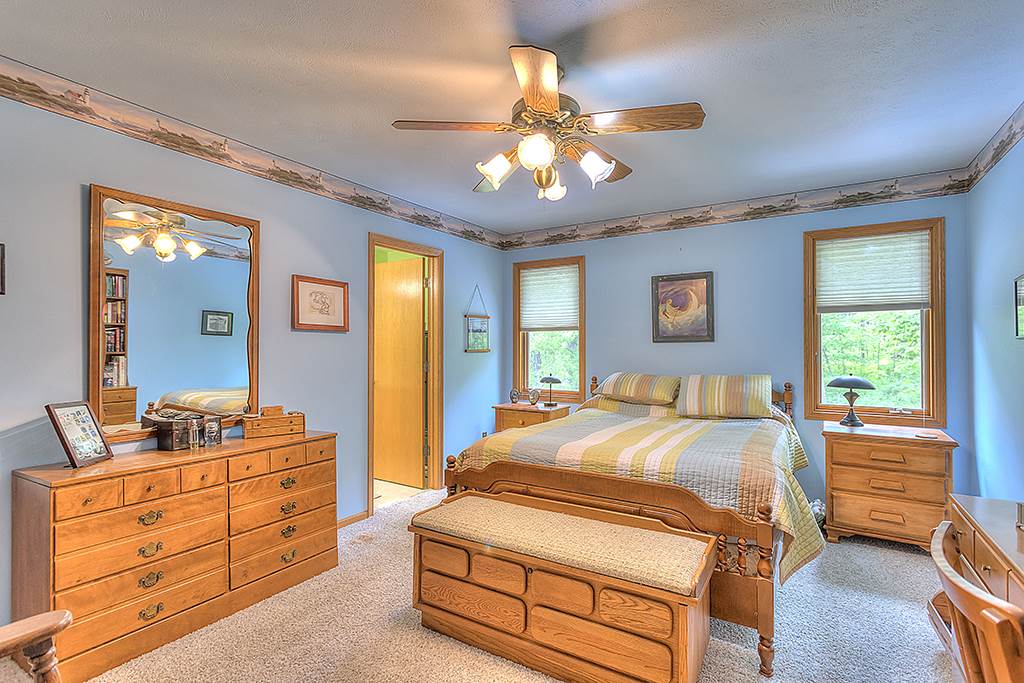 12437 North Gate Road Roscoe, IL 61073 - Photo 5 of 11 Gallery Image 5