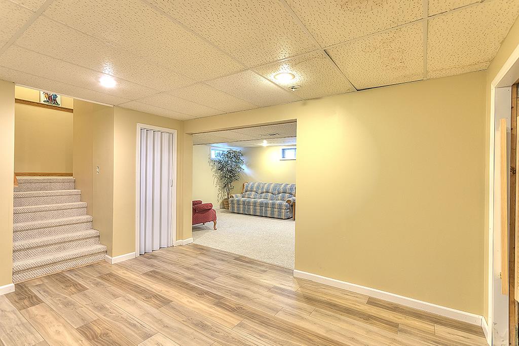 12437 North Gate Road Roscoe, IL 61073 - Photo 8 of 11 Gallery Image 8