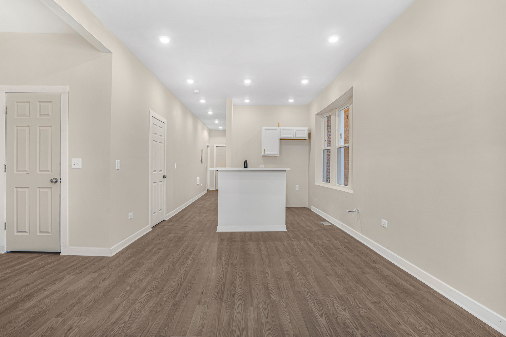 6709 South Carpenter Street Chicago, IL 60621 - Photo 3 of 17 Gallery Image 3