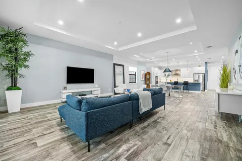 $1,250,000 | 3069 Safflower Circle, West Palm Beach, FL 33401