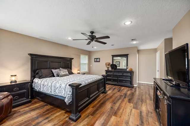 $1,030,000 | 1054 County Road 156, Columbus, TX 78934