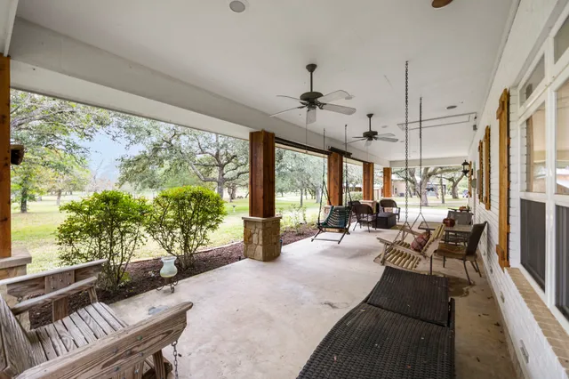 $1,030,000 | 1054 County Road 156, Columbus, TX 78934