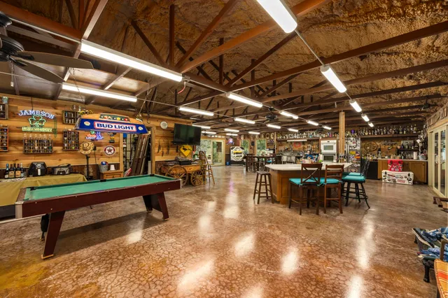 $1,030,000 | 1054 County Road 156, Columbus, TX 78934