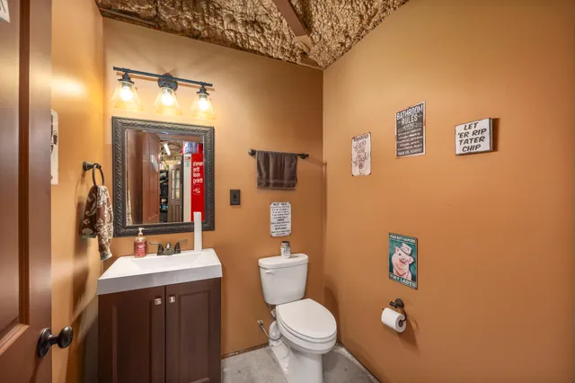 $1,030,000 | 1054 County Road 156, Columbus, TX 78934