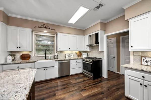 $1,030,000 | 1054 County Road 156, Columbus, TX 78934