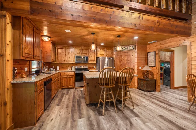 $1,030,000 | 1054 County Road 156, Columbus, TX 78934