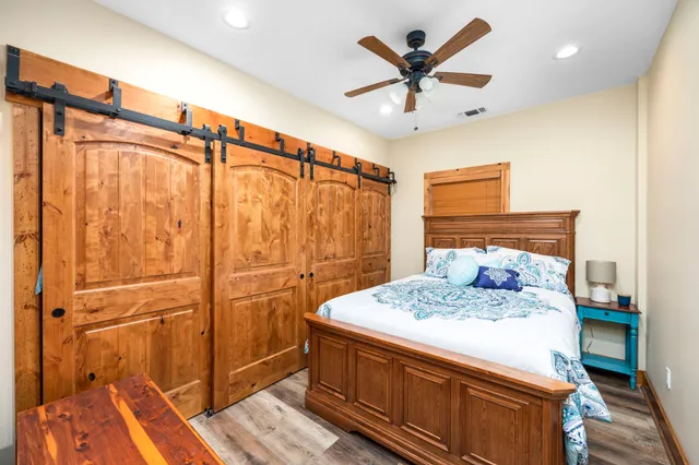 $1,030,000 | 1054 County Road 156, Columbus, TX 78934