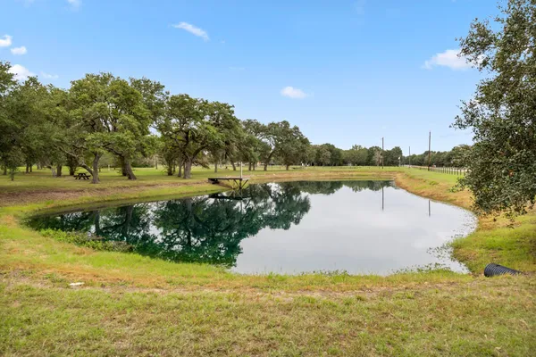 $1,030,000 | 1054 County Road 156, Columbus, TX 78934