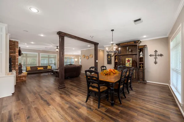 $1,030,000 | 1054 County Road 156, Columbus, TX 78934