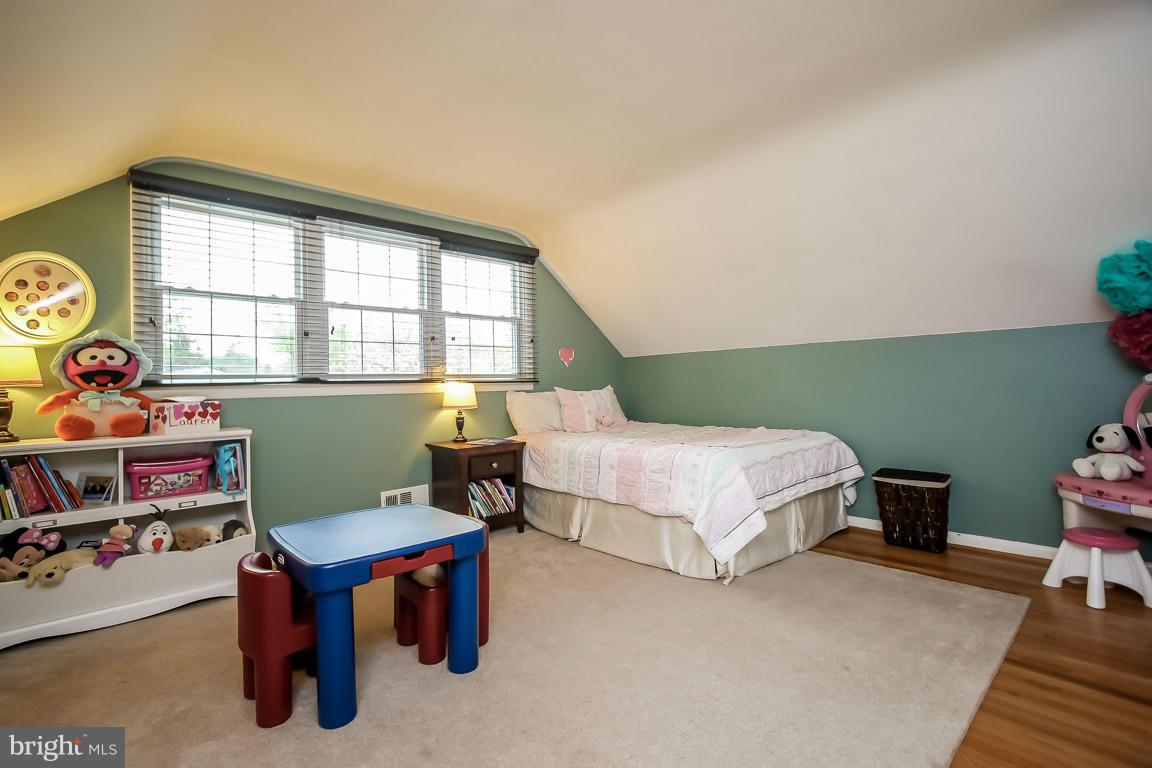 8120 Thornton Road Towson, MD 21204 - Photo 17 of 29 Bedroom # 3 is huge!