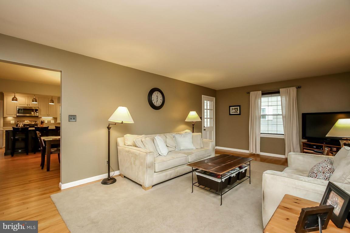 8120 Thornton Road Towson, MD 21204 - Photo 3 of 29 Family Room with Hardwood Floors.