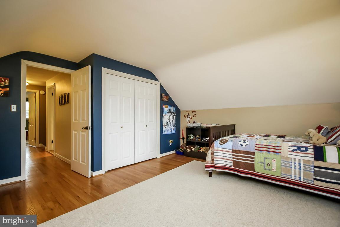 8120 Thornton Road Towson, MD 21204 - Photo 22 of 29 Bedroom # 4 is huge!