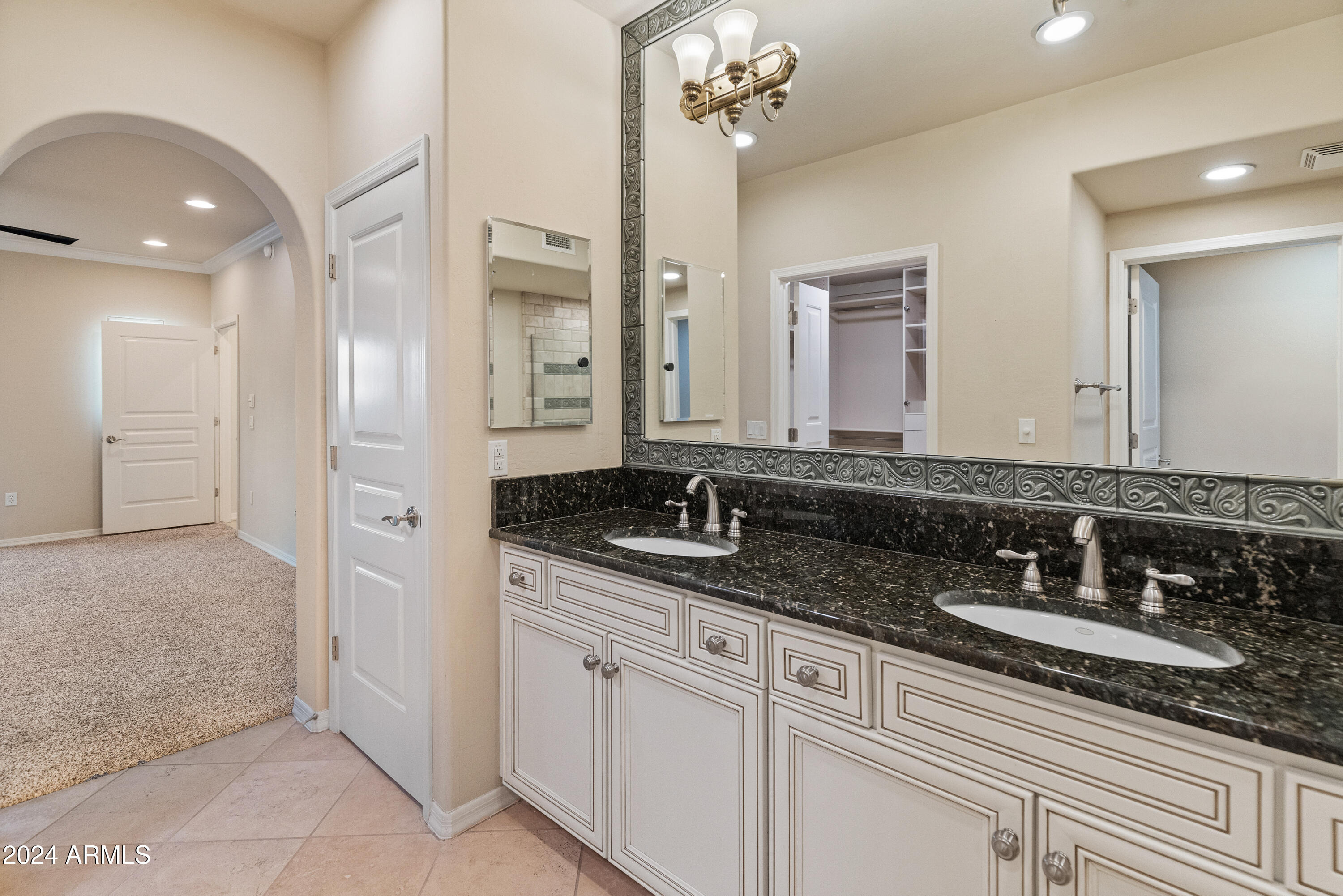 3935 East Rough Rider Road, Unit 1383 Phoenix, AZ 85050 - Photo 13 of 27 3935 E Rough Rider Rd Unit 1383-6