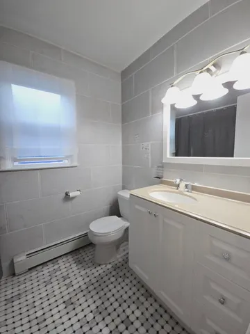 $2,550 | 1000 Avenue C, Unit 2, Bayonne, NJ 07002