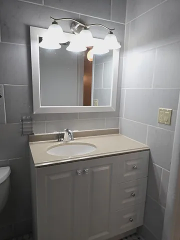 $2,550 | 1000 Avenue C, Unit 2, Bayonne, NJ 07002