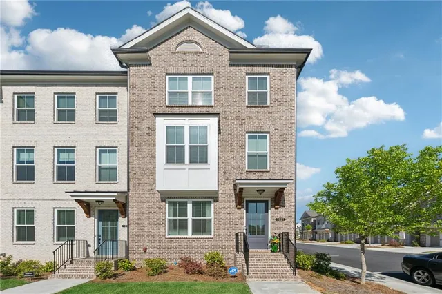 $560,000 | 1621 Wellborn Walk, Suwanee, GA 30024