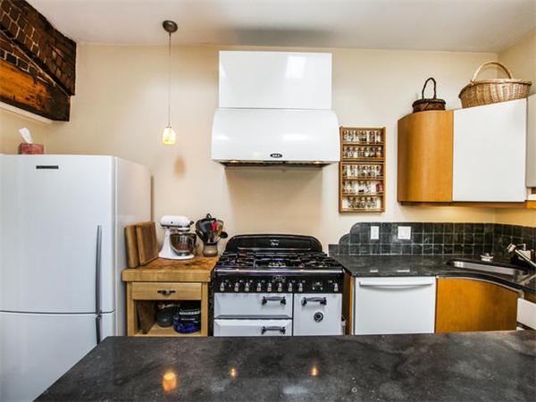 15 Chestnut Street Boston, MA 02129 - Photo 6 of 15