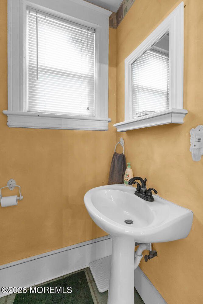 54 Chestnut Street Red Bank, NJ 07701 - Photo 26 of 61 54 Chestnut St Red Bank NJ-large-009-007