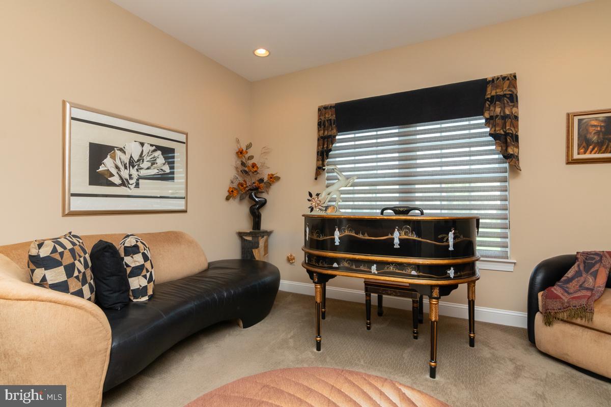 2 Devalinder Drive Newark, DE 19702 - Photo 21 of 48 Sitting area