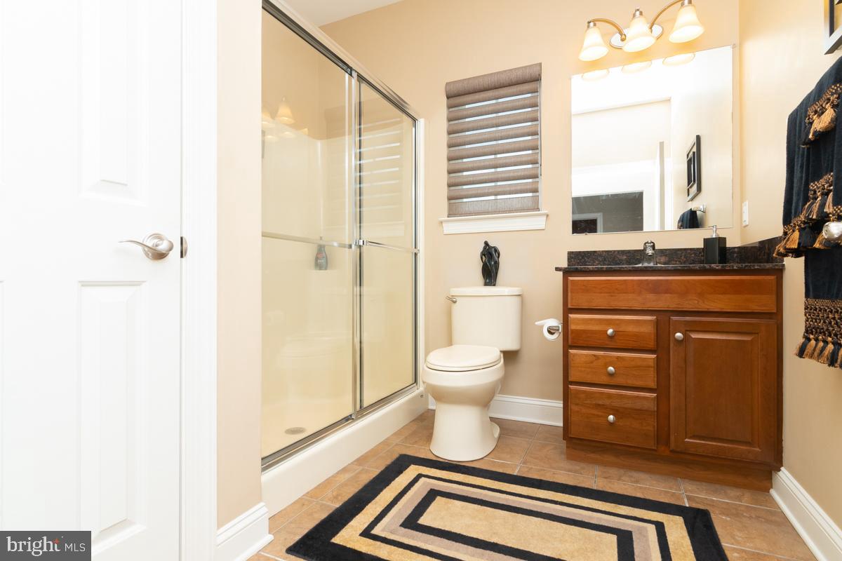 2 Devalinder Drive Newark, DE 19702 - Photo 27 of 48 Full bath with walk in shower main level