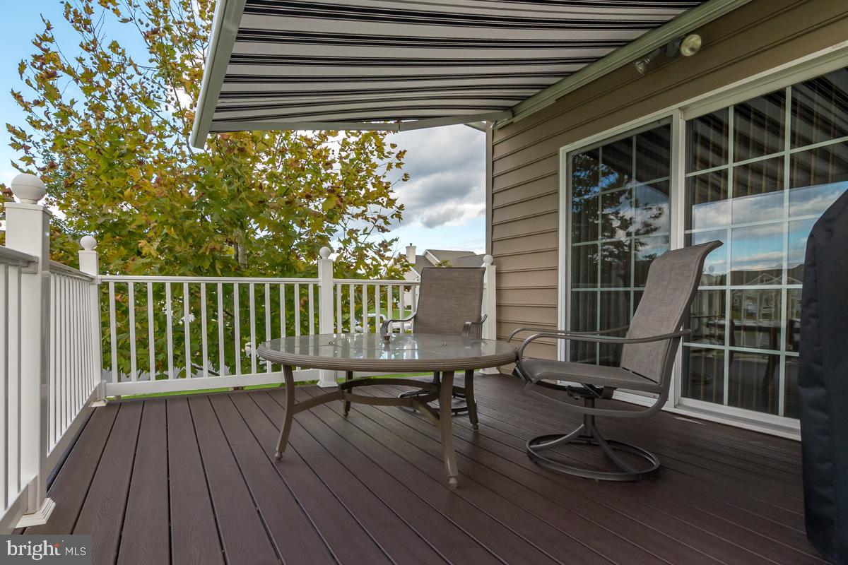 2 Devalinder Drive Newark, DE 19702 - Photo 46 of 48 Retractable awning over deck