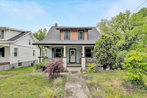 $250,000 | 1616 Carroll Avenue Northwest, Roanoke, VA 24017