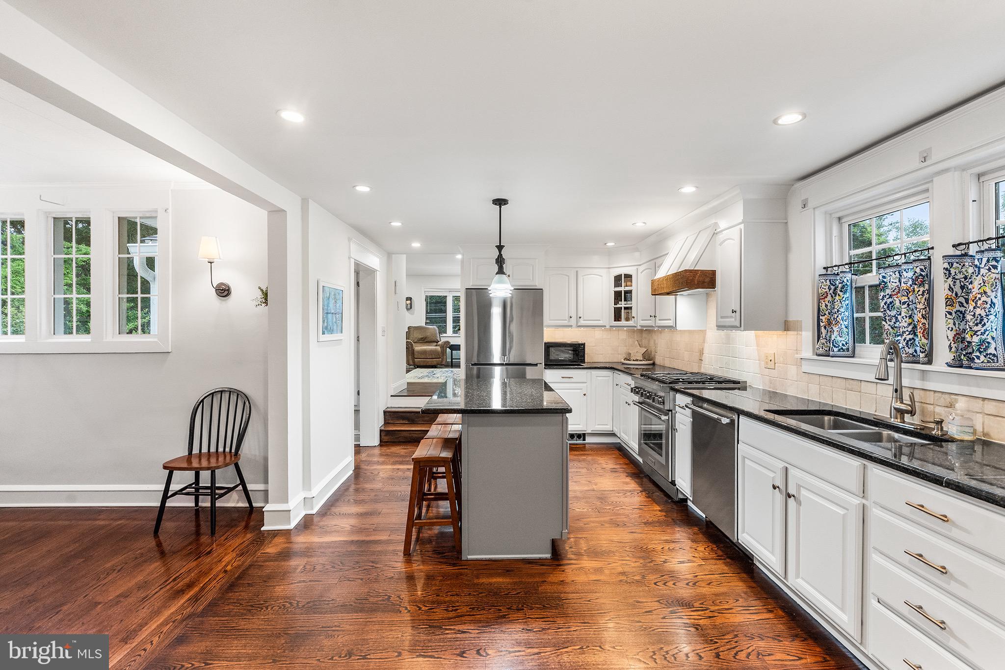 125 North Rolling Road Springfield, PA 19064 - Photo 13 of 61