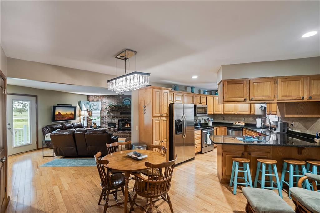 1504 17000 Road Parsons, KS 67357 - Photo 16 of 90