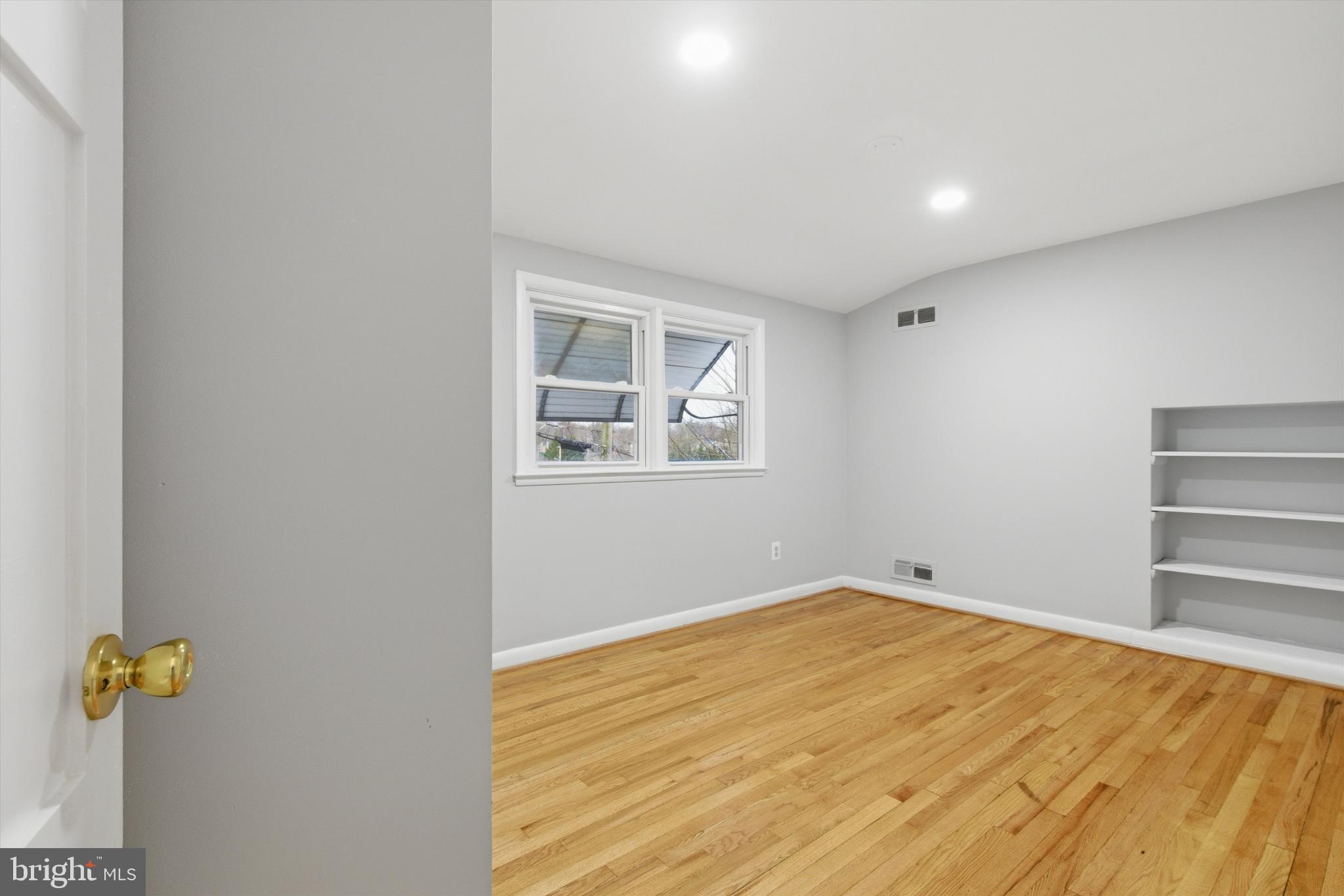 6703 Glenkirk Road Baltimore, MD 21239 - Photo 22 of 33