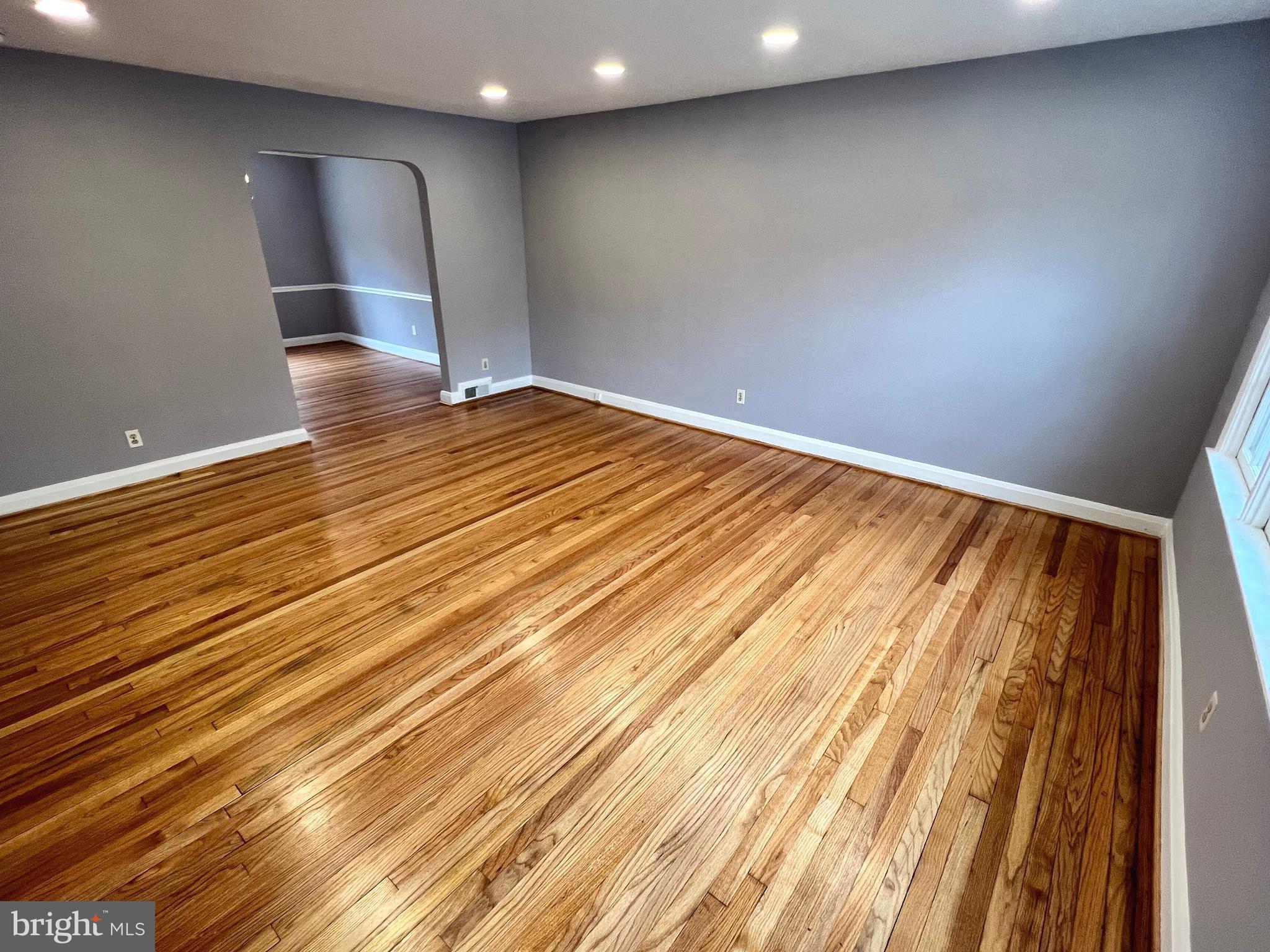 8105 Clyde Bank Road Towson, MD 21286 - Photo 3 of 30 Freshly-refiinshed wood floors.