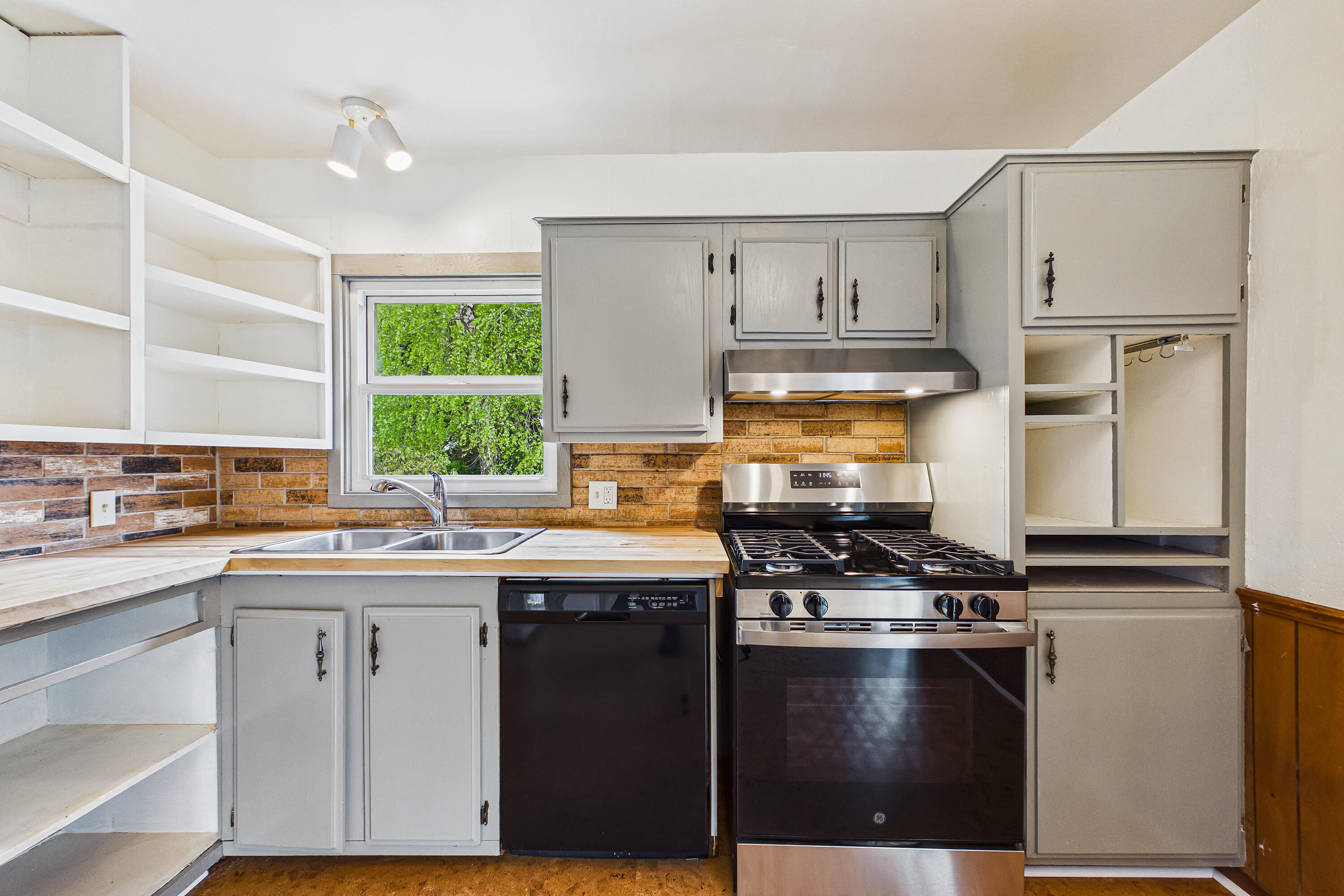 369 H Street Arcata, CA 95521 - Photo 12 of 36