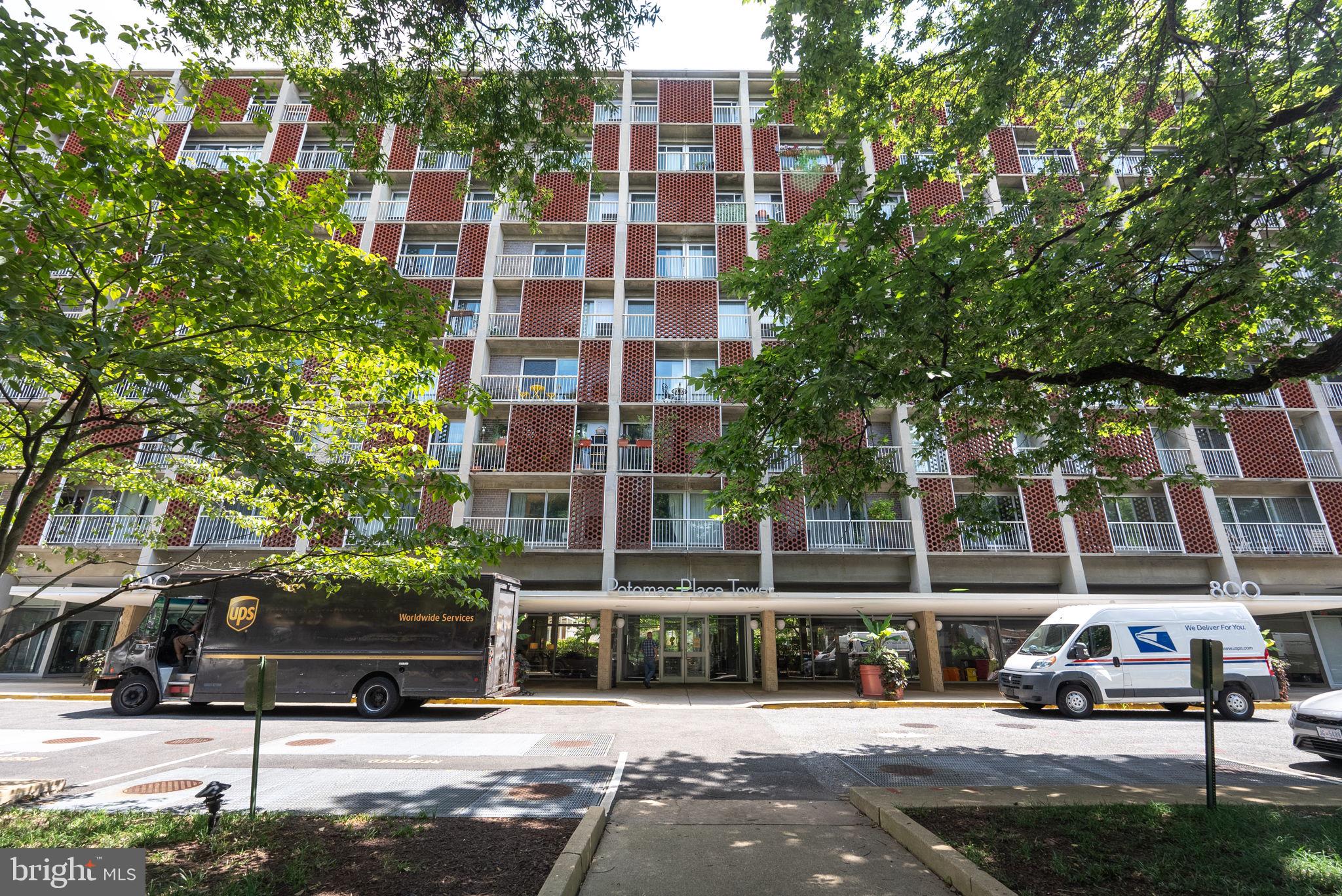 800 4th Street Southwest, Unit S513 Washington, DC 20024 - Photo 2 of 28 a building view