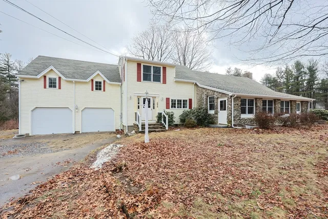 $674,900 | 576 Reservoir Street, Holden, MA 01520