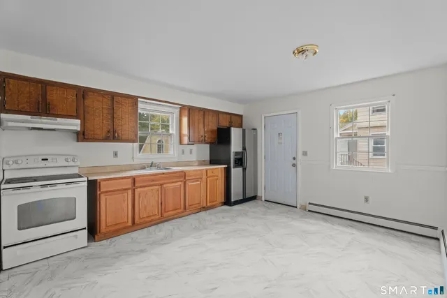 $374,900 | 60 Florence Street, Manchester, CT 06040