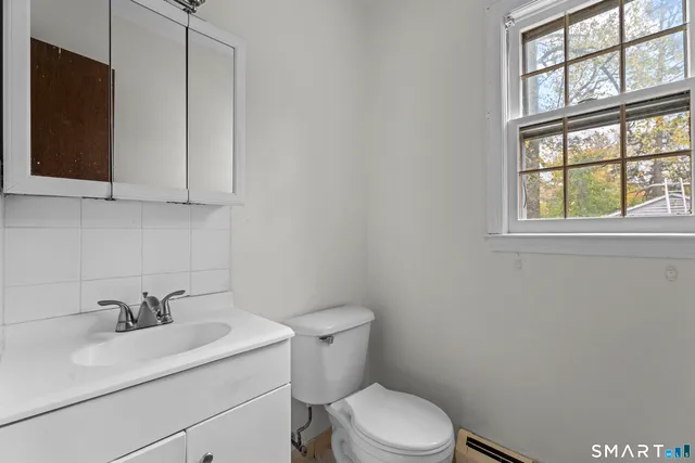 $374,900 | 60 Florence Street, Manchester, CT 06040