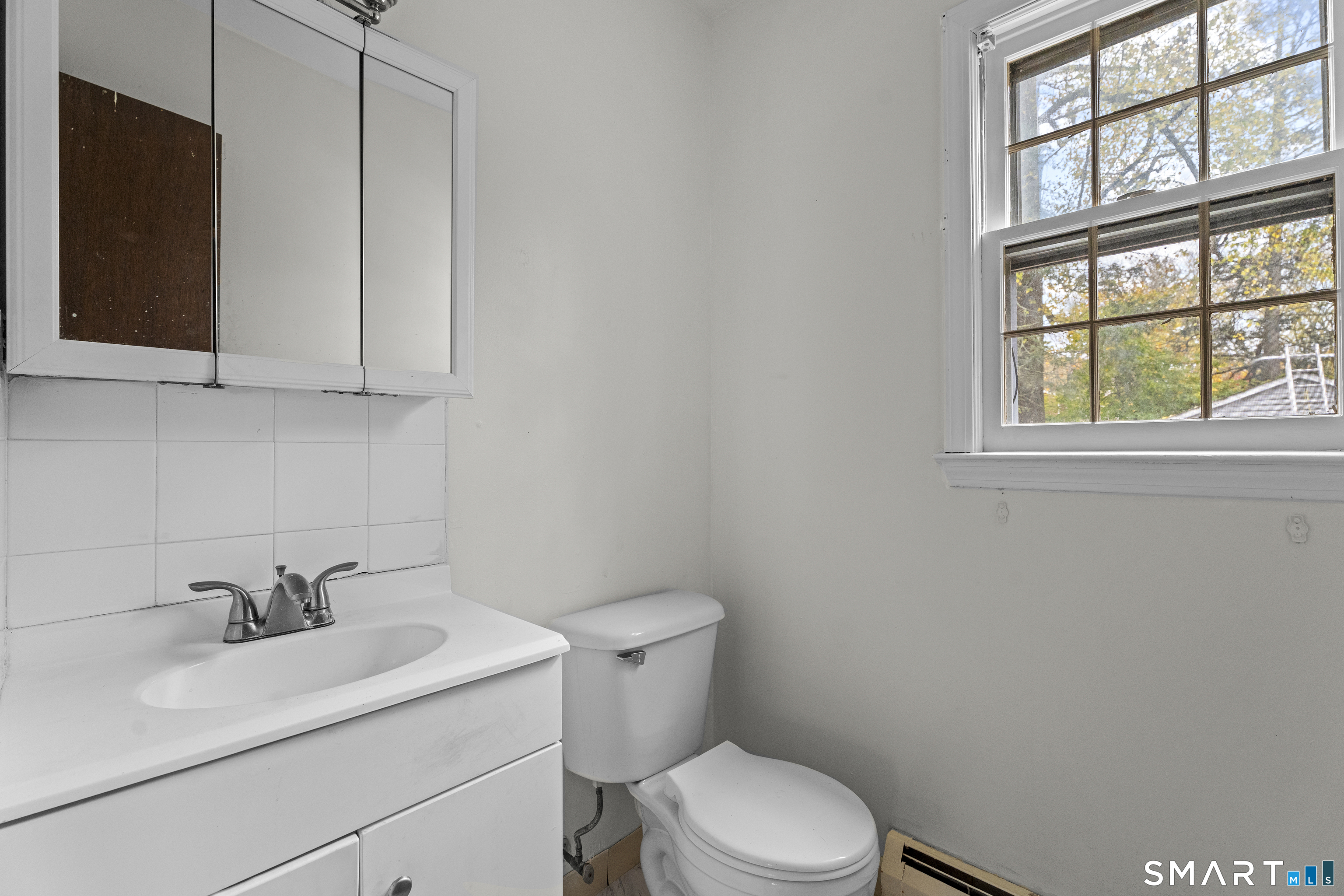 60 Florence Street Manchester, CT 06040 - Photo 17 of 36