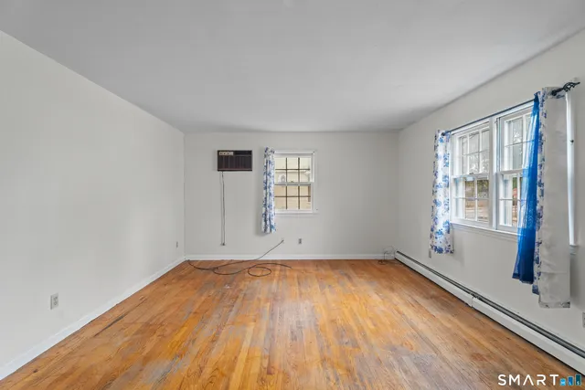 $374,900 | 60 Florence Street, Manchester, CT 06040