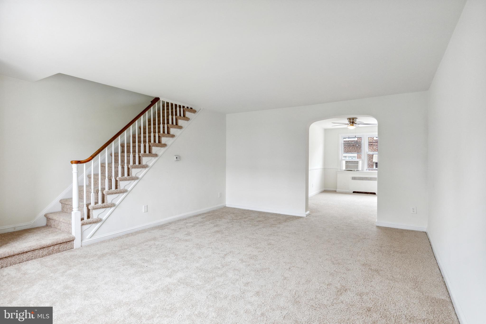 727 Derwyn Road Drexel Hill, PA 19026 - Photo 2 of 15 Living Room