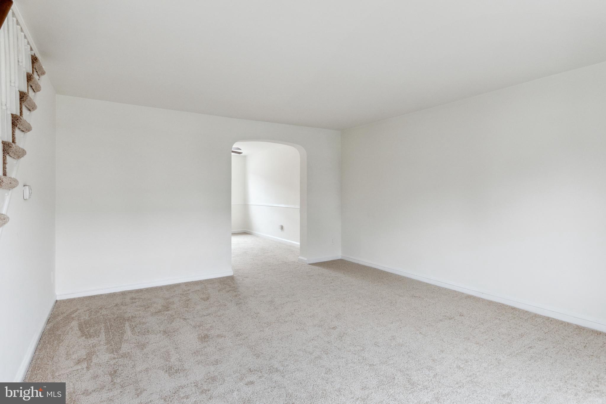 727 Derwyn Road Drexel Hill, PA 19026 - Photo 3 of 15 Living Room