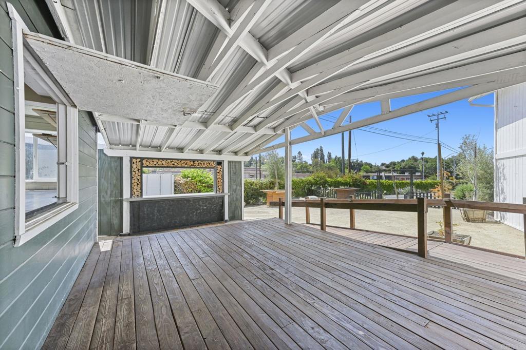 838 East Mission Road Fallbrook, CA 92028 - Photo 2 of 48