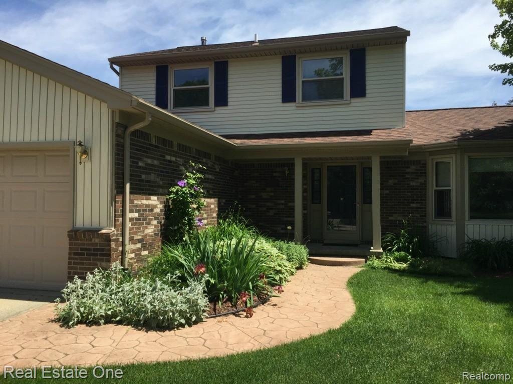 2261 Flanders Drive Rochester, MI 48307 - Photo 45 of 49 flanders front 200.jpg