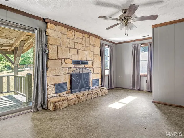 $190,000 | 153 Chester Street, Chester, IL 62233