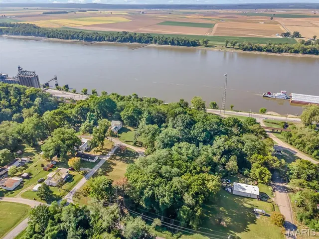 $190,000 | 153 Chester Street, Chester, IL 62233