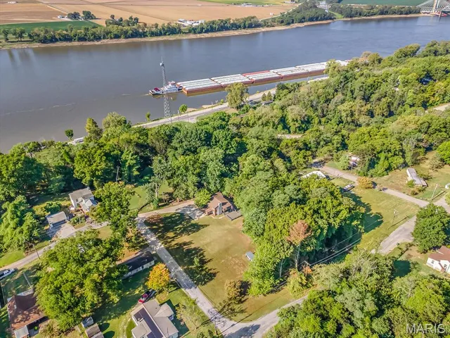 $190,000 | 153 Chester Street, Chester, IL 62233