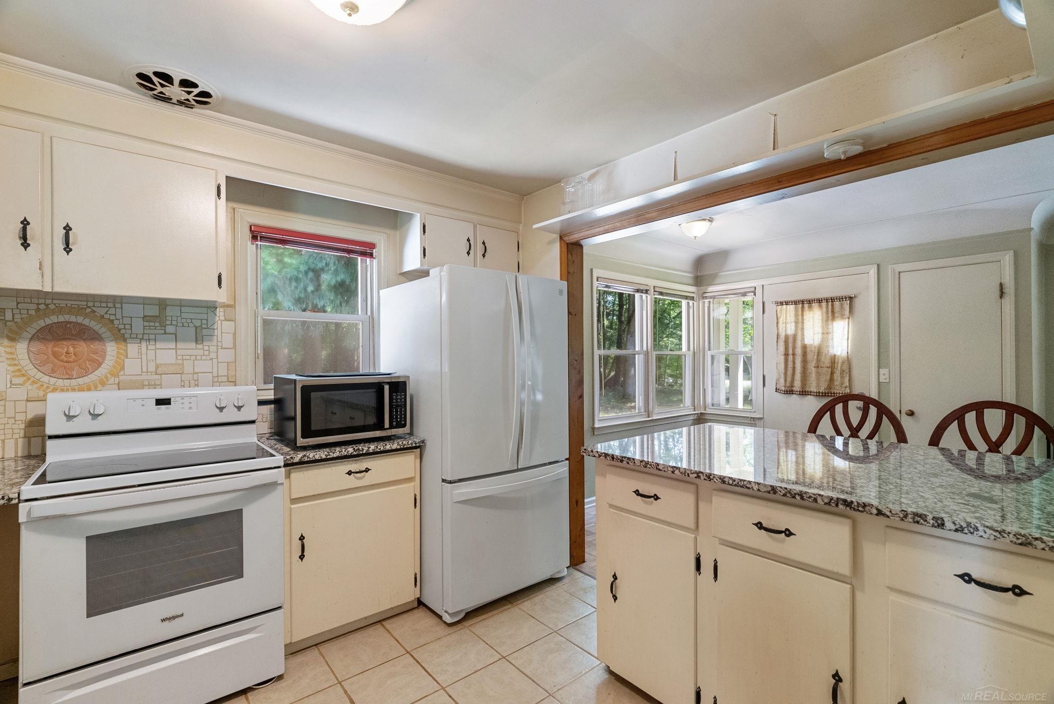 2630 Lakeshore Road Applegate, MI 48401 - Photo 13 of 39
