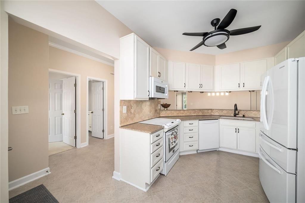 174 Victoria Way Roswell, GA 30075 - Photo 14 of 41